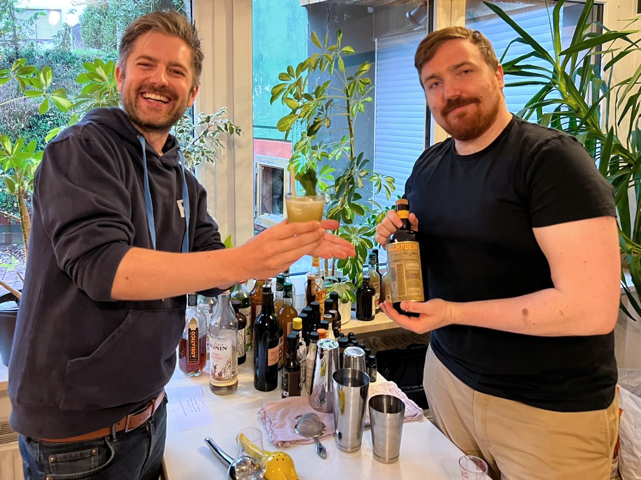 Cocktail Bar: In action Cocktail Bar: In action