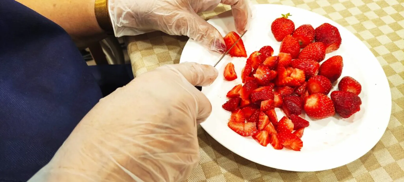 cortando-fresas-min-1024x461.jpg
