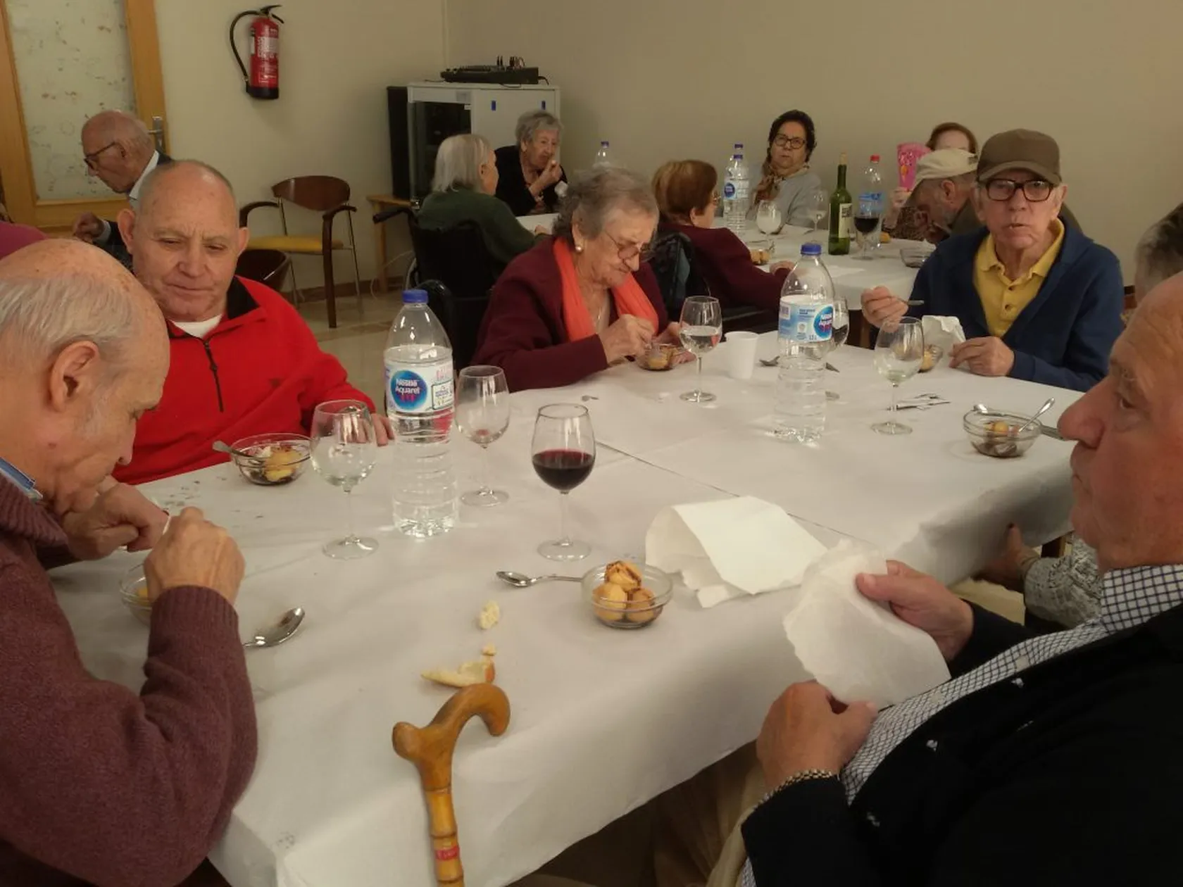 Residentes-comida-aniversario-DomusVi-Nuestra-Señora-del-Camino-1024x768.jpg