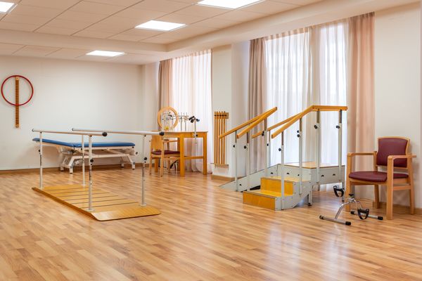 Gimnasio y sala de rehabilitación para mayores