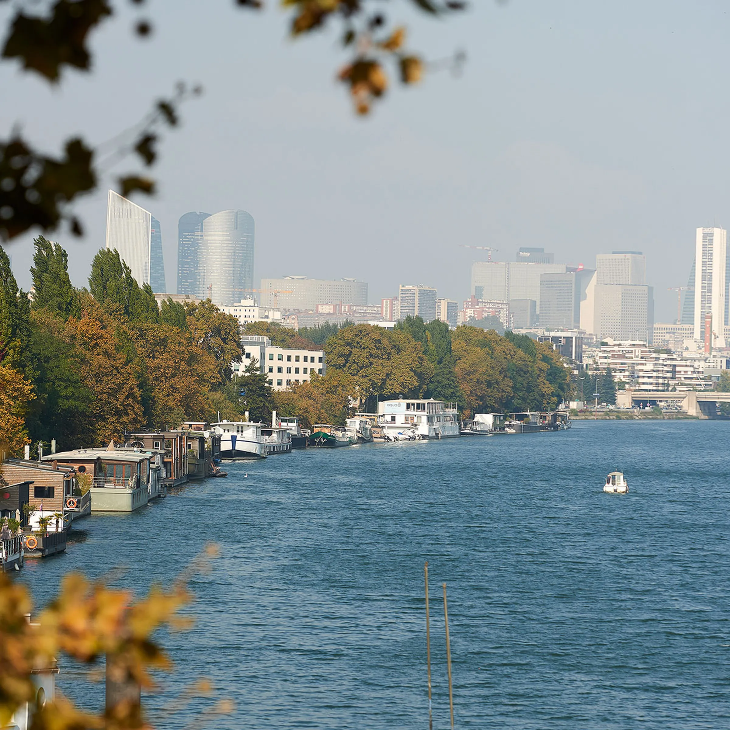 Vue haut de seine sur la défense maison de retraite domusvi ehpad suresnes