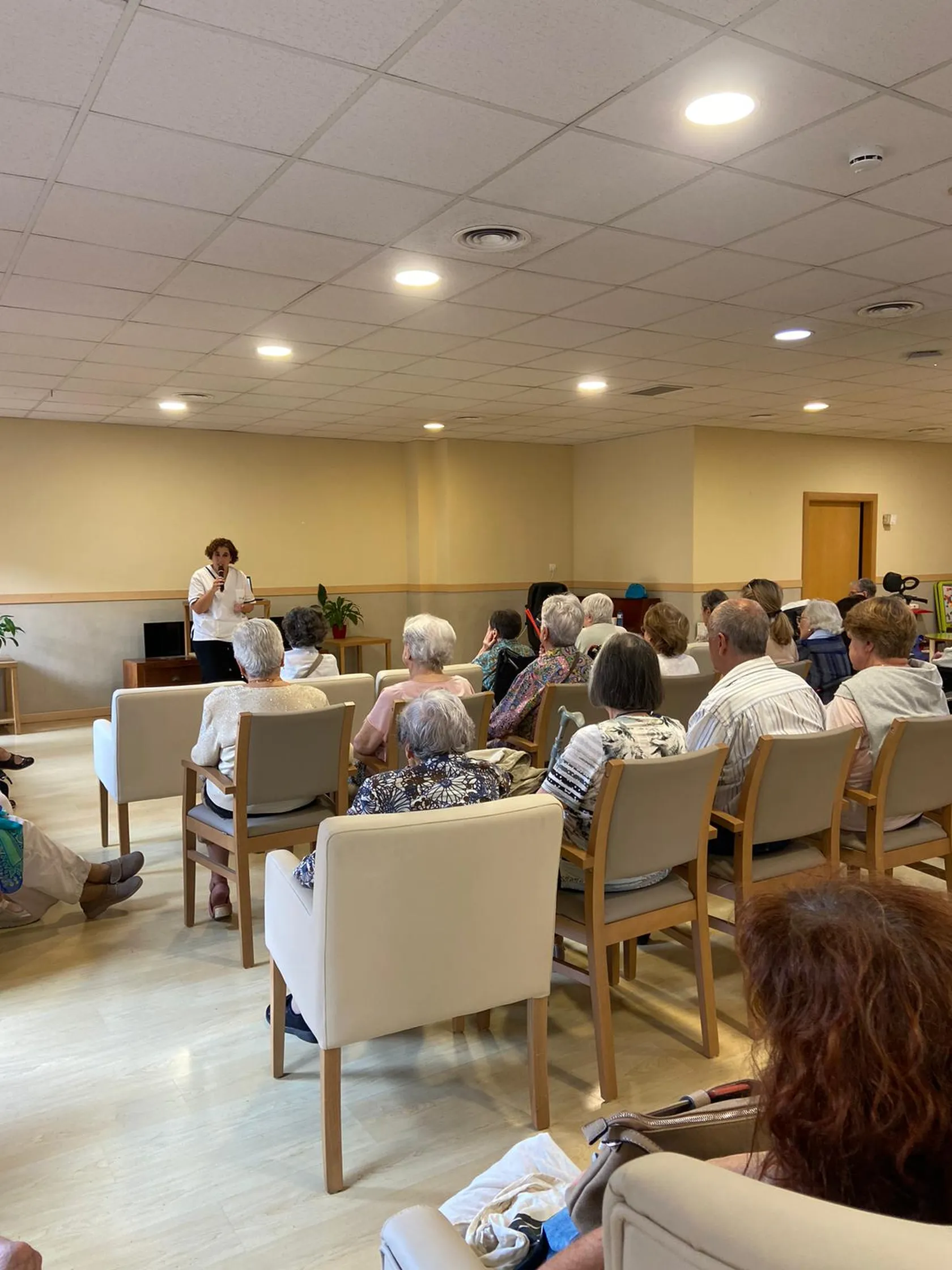 39abdde4-4417-4cca-8d36-4716a3dd3fe4.jpg