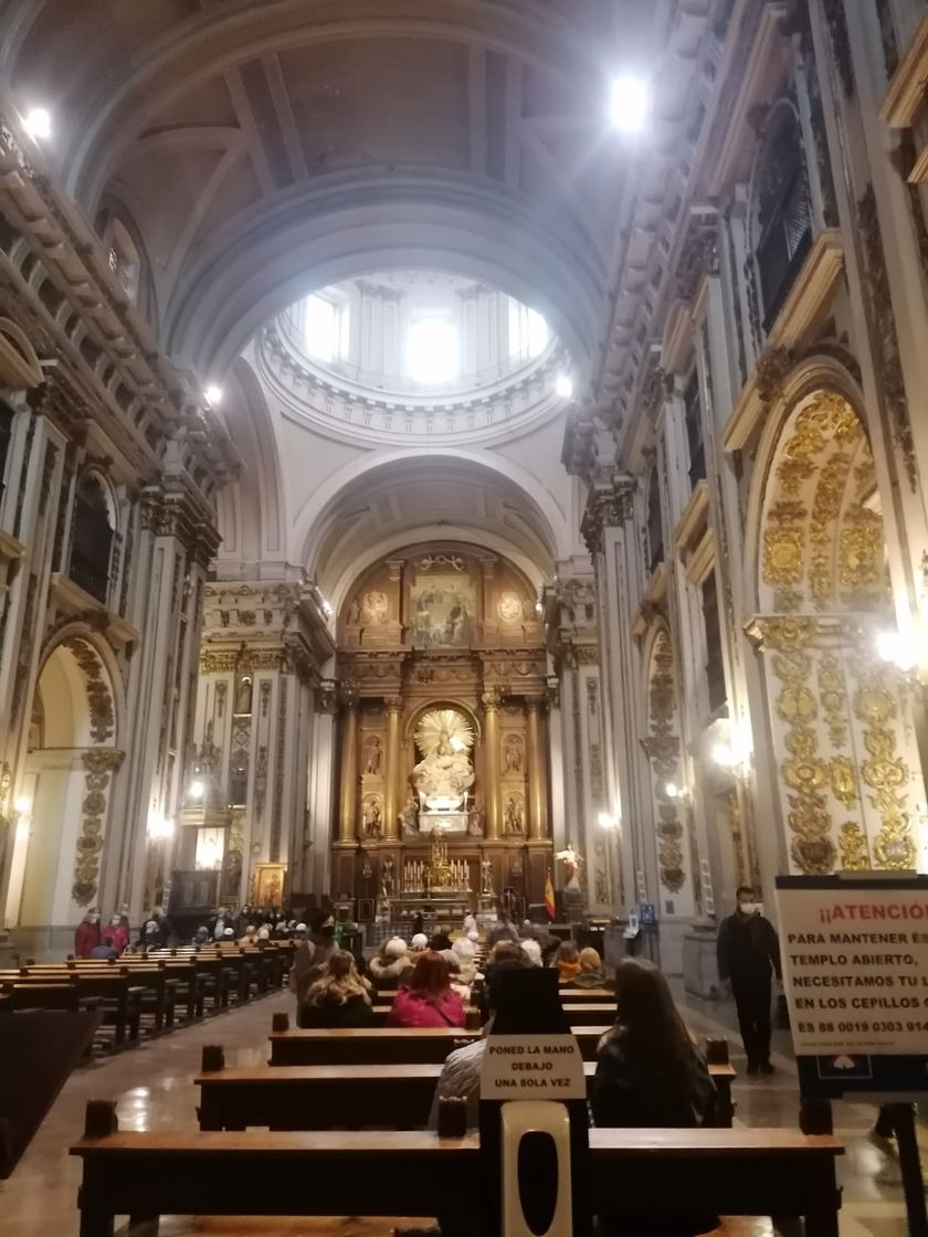 VISITA-COLEGIATA-DE-SAN-ISIDRO-DOMUSVI-VALDEMORO-2.jpg