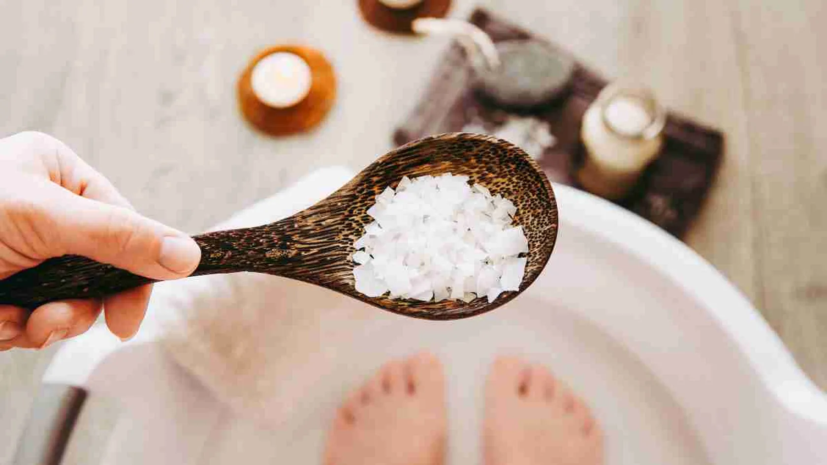 5-tips-para-preparar-un-bano-para-tus-pies.jpg