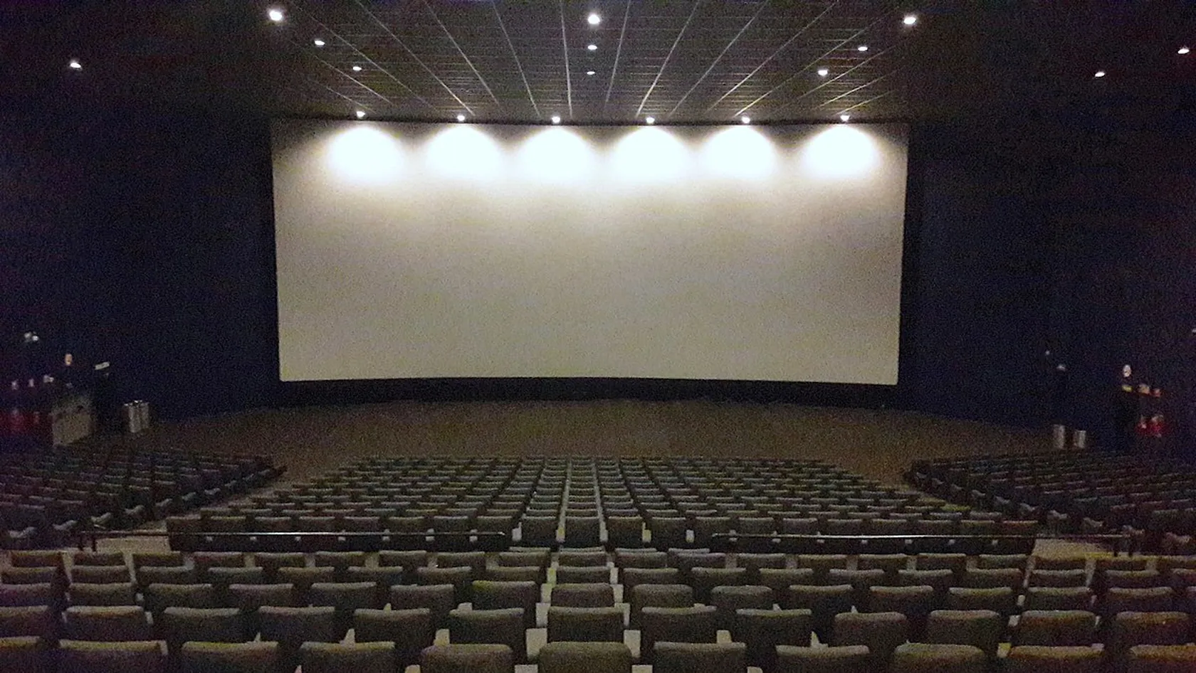 Sala_de_cine.jpg