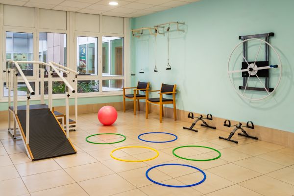 Gimnasio y sala de rehabilitación para mayores