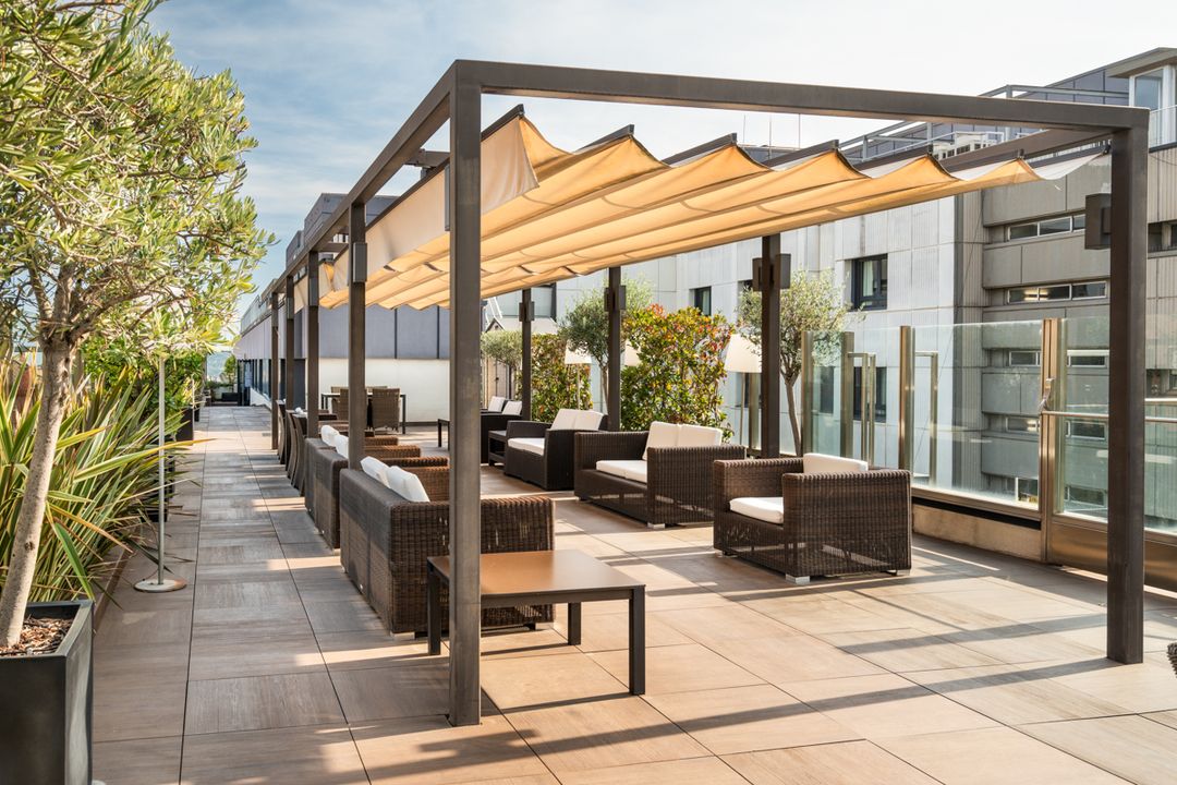 Residencia de Mayores Bonanova en Barcelona. Terraza. 3.