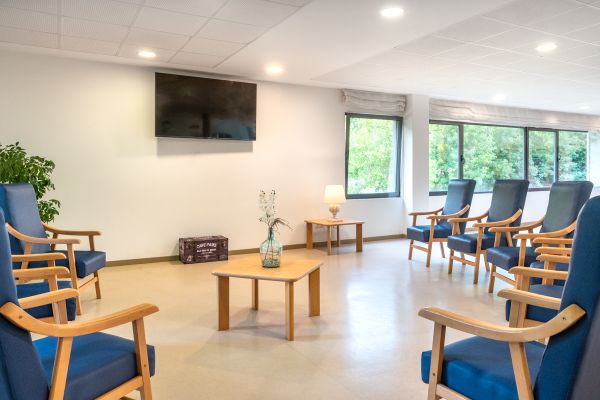 Salón TV en residencia de ancianos