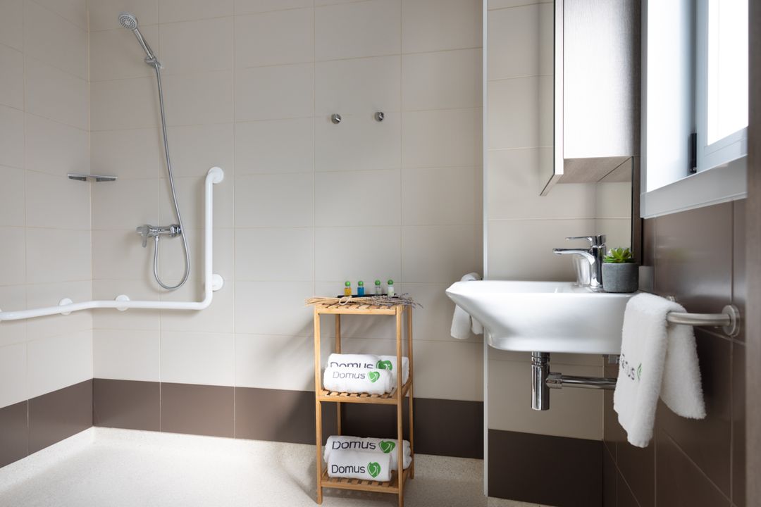 Residencia de Mayores Ciudad de Pontevedra en Pontevedra. Baño. 13.