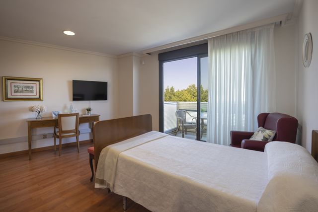 Habitación individual residencia ancianos