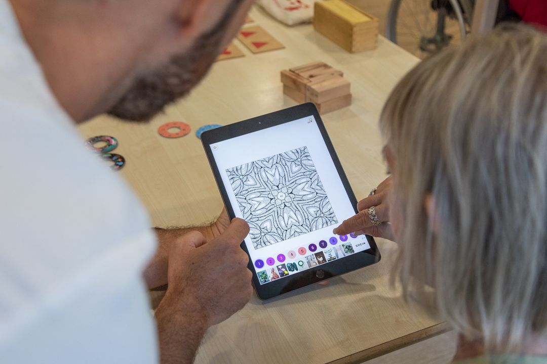 Residencia de Mayores DomusVi. Cuidados. Talleres terapéuticos. 3.