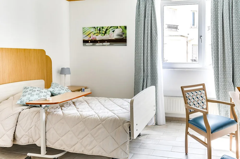 Chambre lumineuse et confortable à la résidence Rabelais à Asnières-sur-Seine