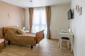 Chambre résidence Tiers Temps à Rouen lumineuse beige et blanc spacieuse