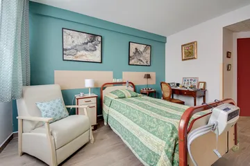 Chambre thème bleu turquoise aménagée Résidence Sainte-Eugénie à Le-Soler
