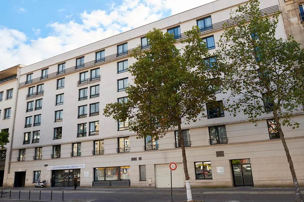 facade immeuble maison retraite Résidence Les Issambres à Paris
