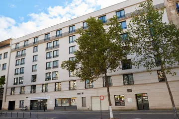 facade immeuble maison retraite Résidence Les Issambres à Paris