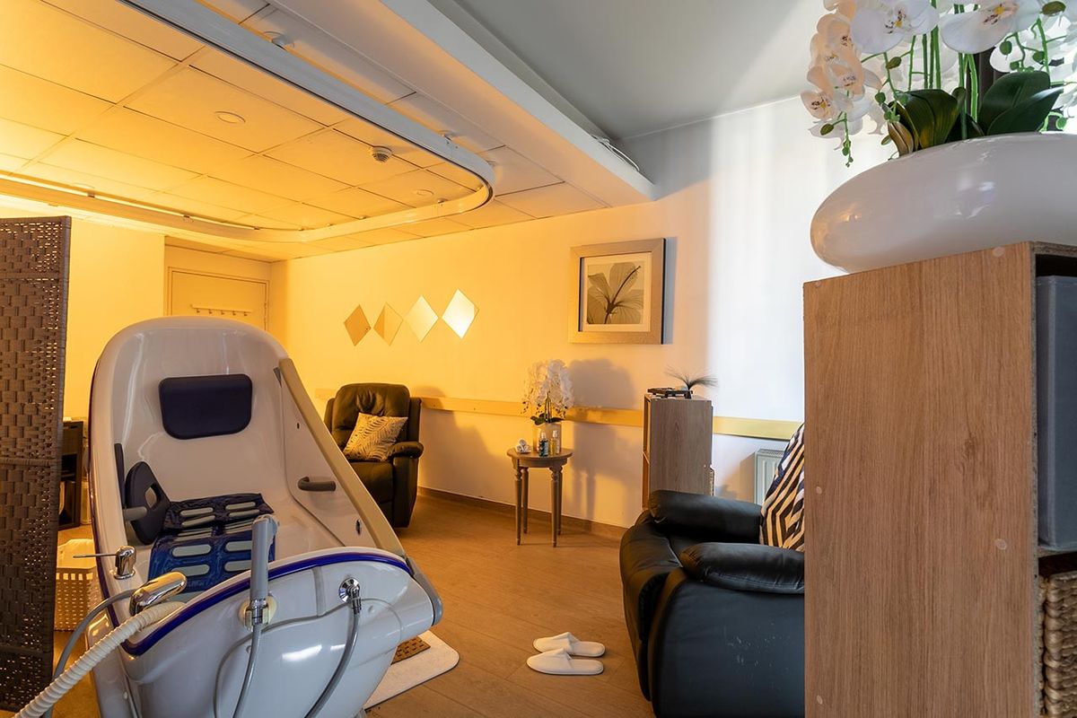 Espace balnéothérapie équipée à la résidence Médicis à Asnières