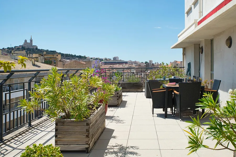 Balcon terrasse vue sur Cathédrale la Major en maison de retraite à Marseille, Résidence Rivoli