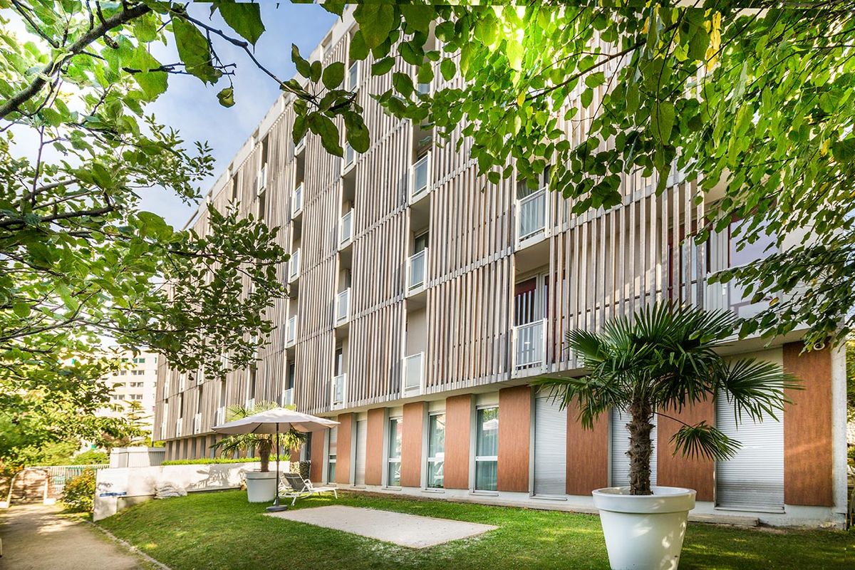 facade maison de retraite Médicis à Asnières
