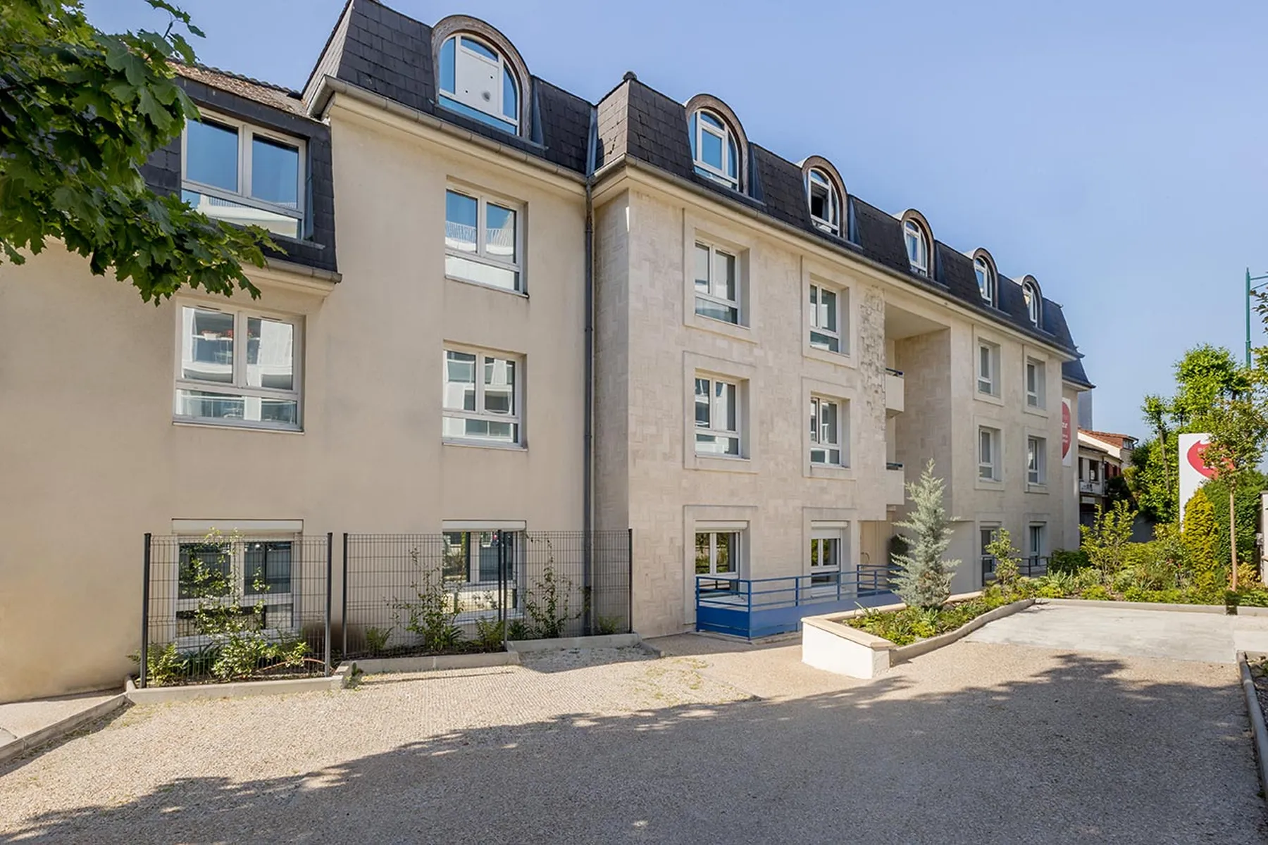 façade résidence azur à colombes maison de retraite hauts-de-seine
