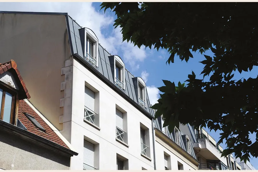 Facade maison retraite parisienne domusvi tiers temps batiment hausmannien