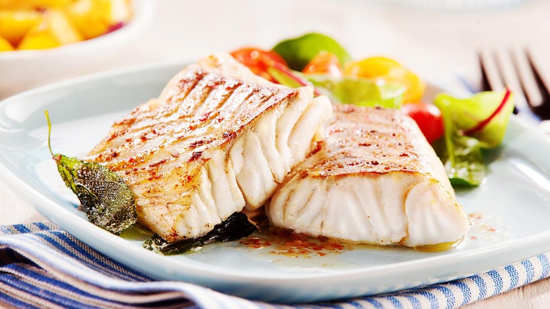 portage de repas à domicile exemple avec une assiette de poisson et légumes