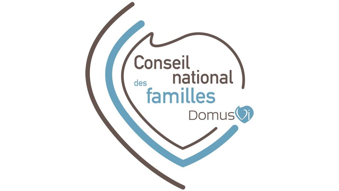 logo conseil national des familles domusvi