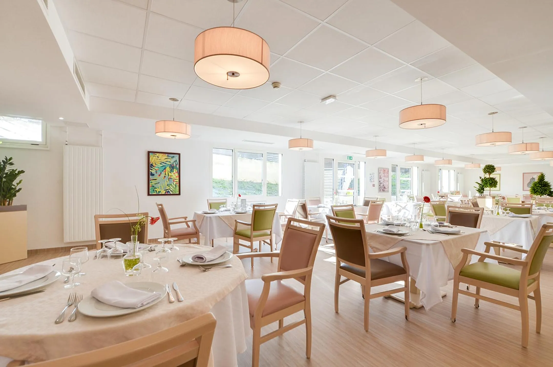 salle de restaurant ehpad tiers temps saint-quentin