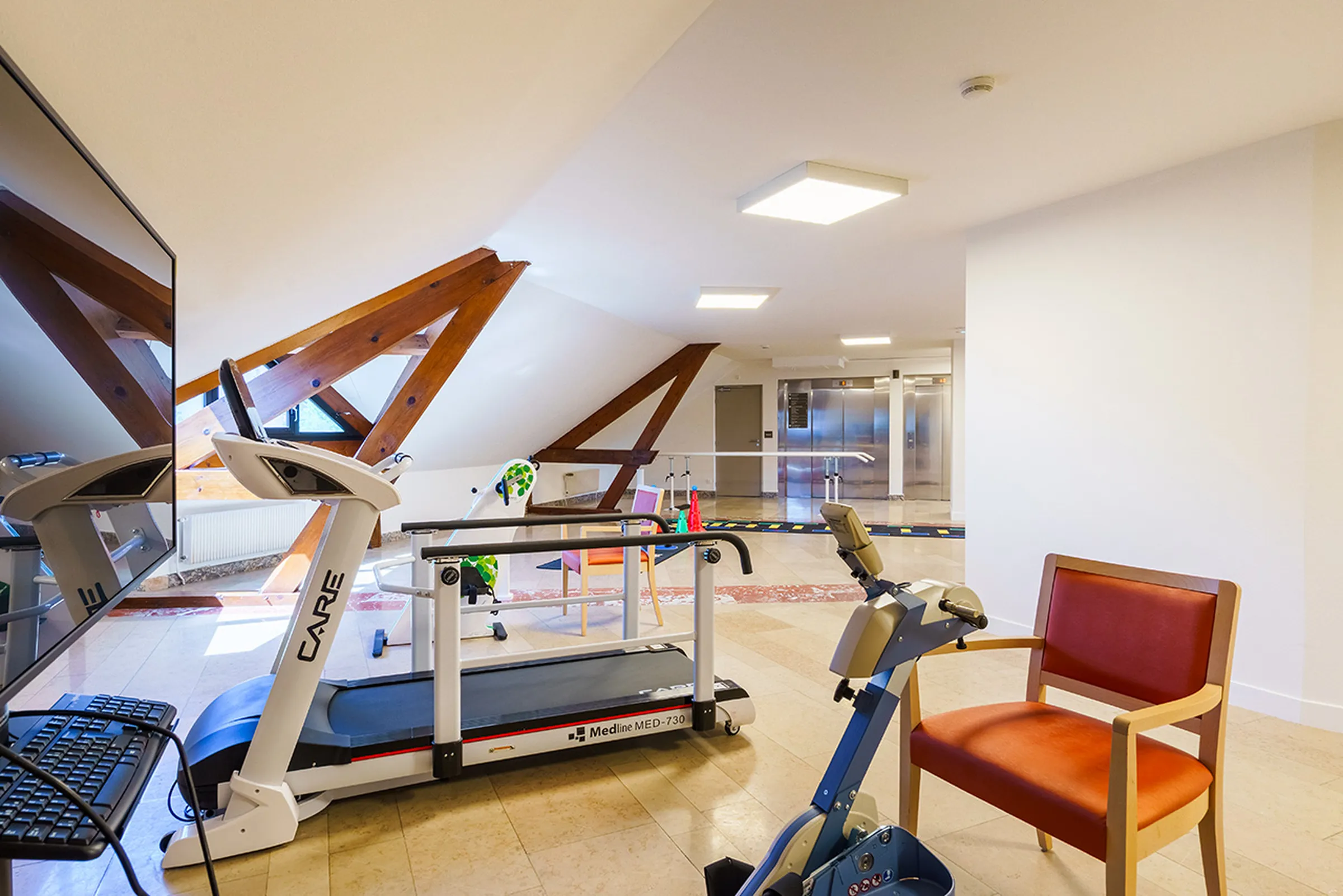 Espace de réadaptation à l'ehpad Villa Thalia, à Saint-Remy