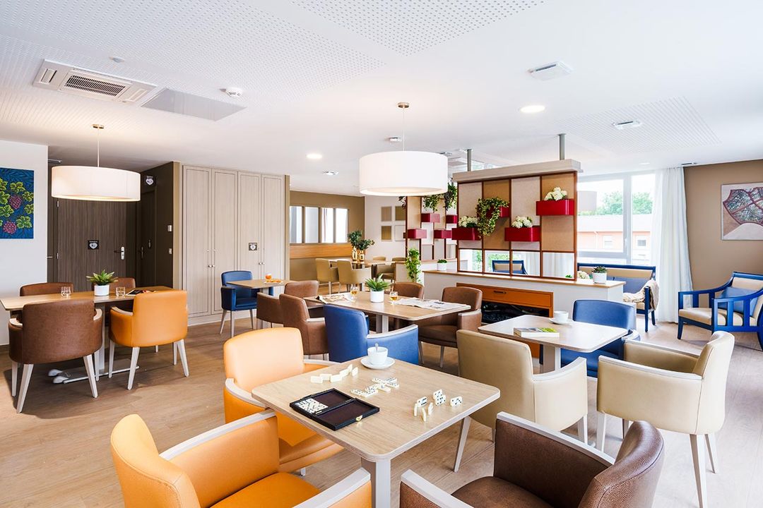 salle d'animation maison de retraite à pau