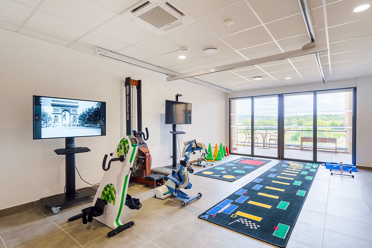 Espace kinésithérapie moderne dans l’EHPAD La Bastide du Grand Vallat