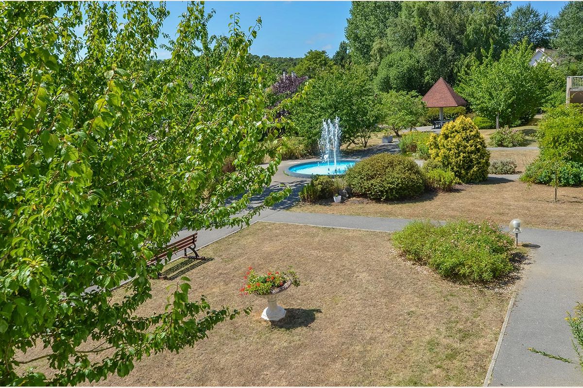 vue en hauteur jardin exterieur residence personne âgé cucq