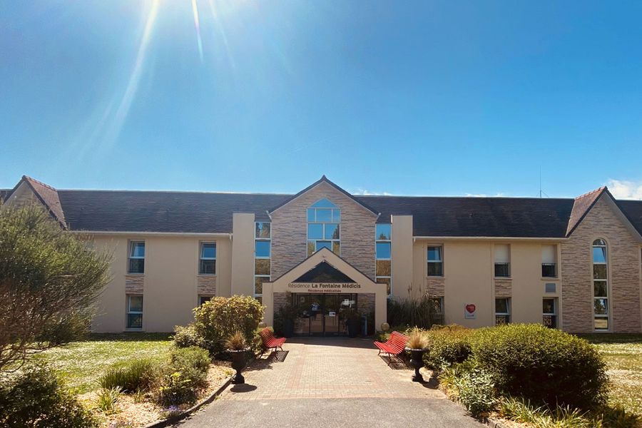 Facade avant maison de retraite la fontaine medicis cucq