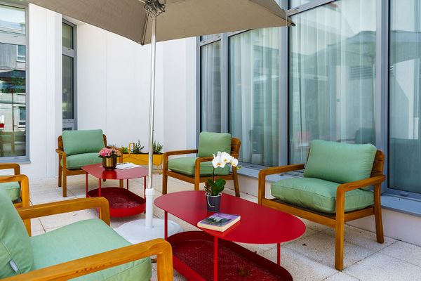 salon jardin maison de retraite