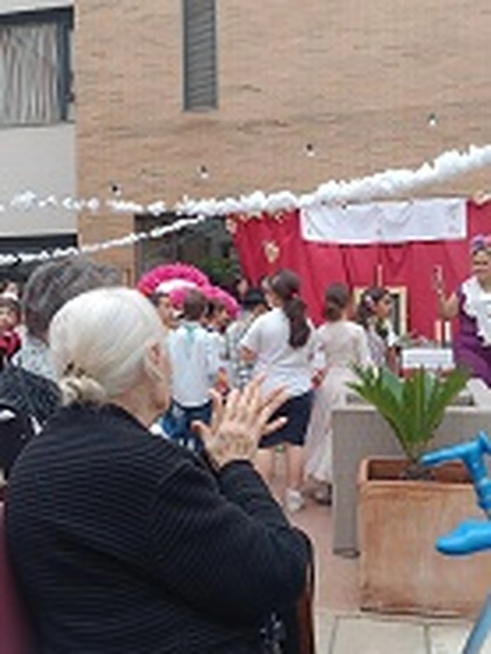 09e32251-1878-40a4-9f94-765a6d6934bf.jpg