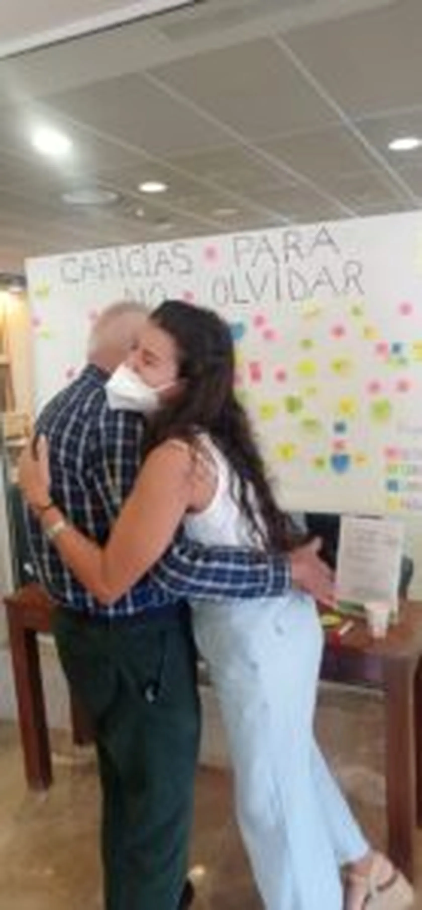 CARICIAS-4-139x300.jpg