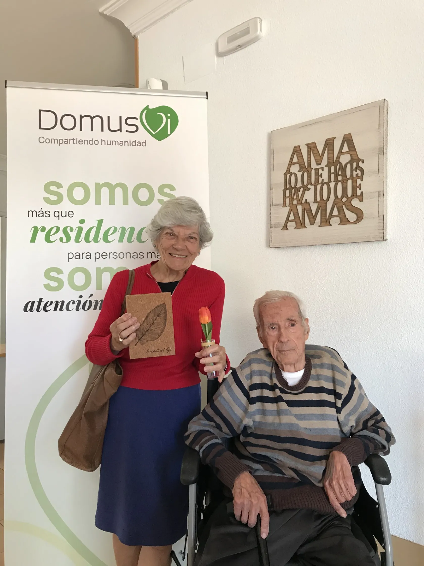24042024124214SSSdia del libro mercedes.jpg