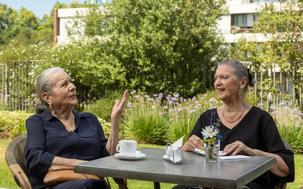 Cafe en terraza Acalis Cordillera