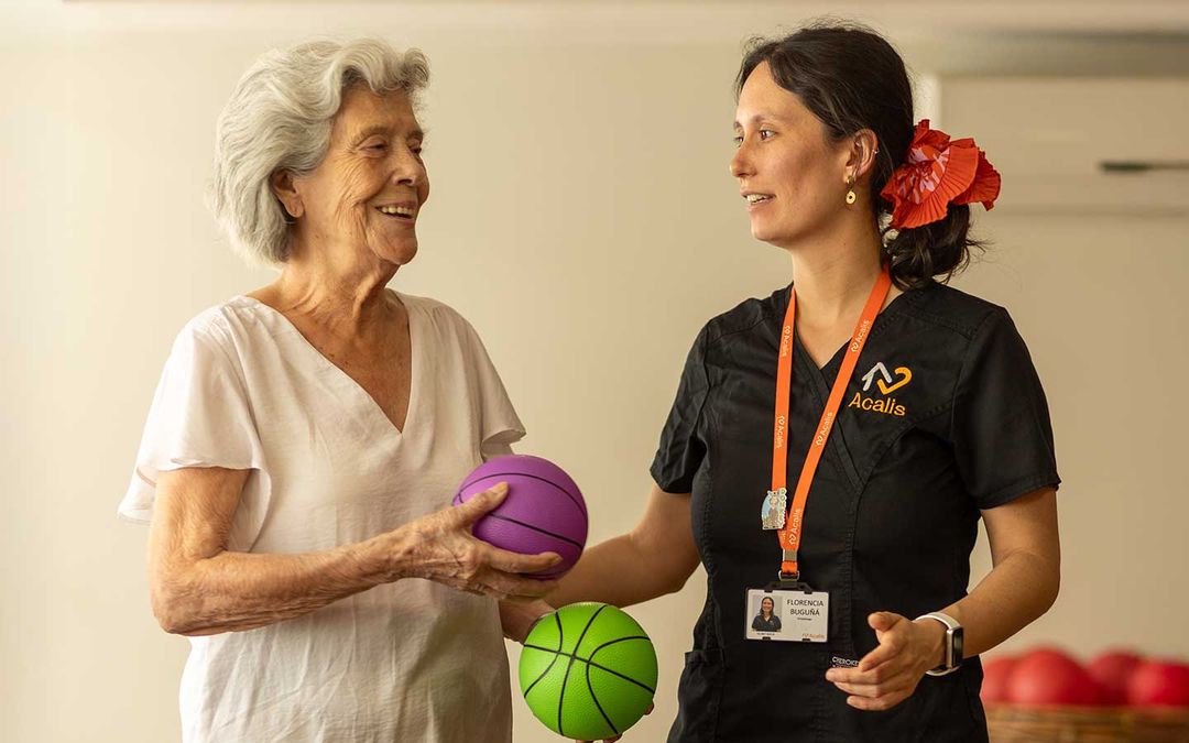 Kinesiología-individual-grupal-de-la-residencia-para-mayores-Acalis-Los-Dominicos