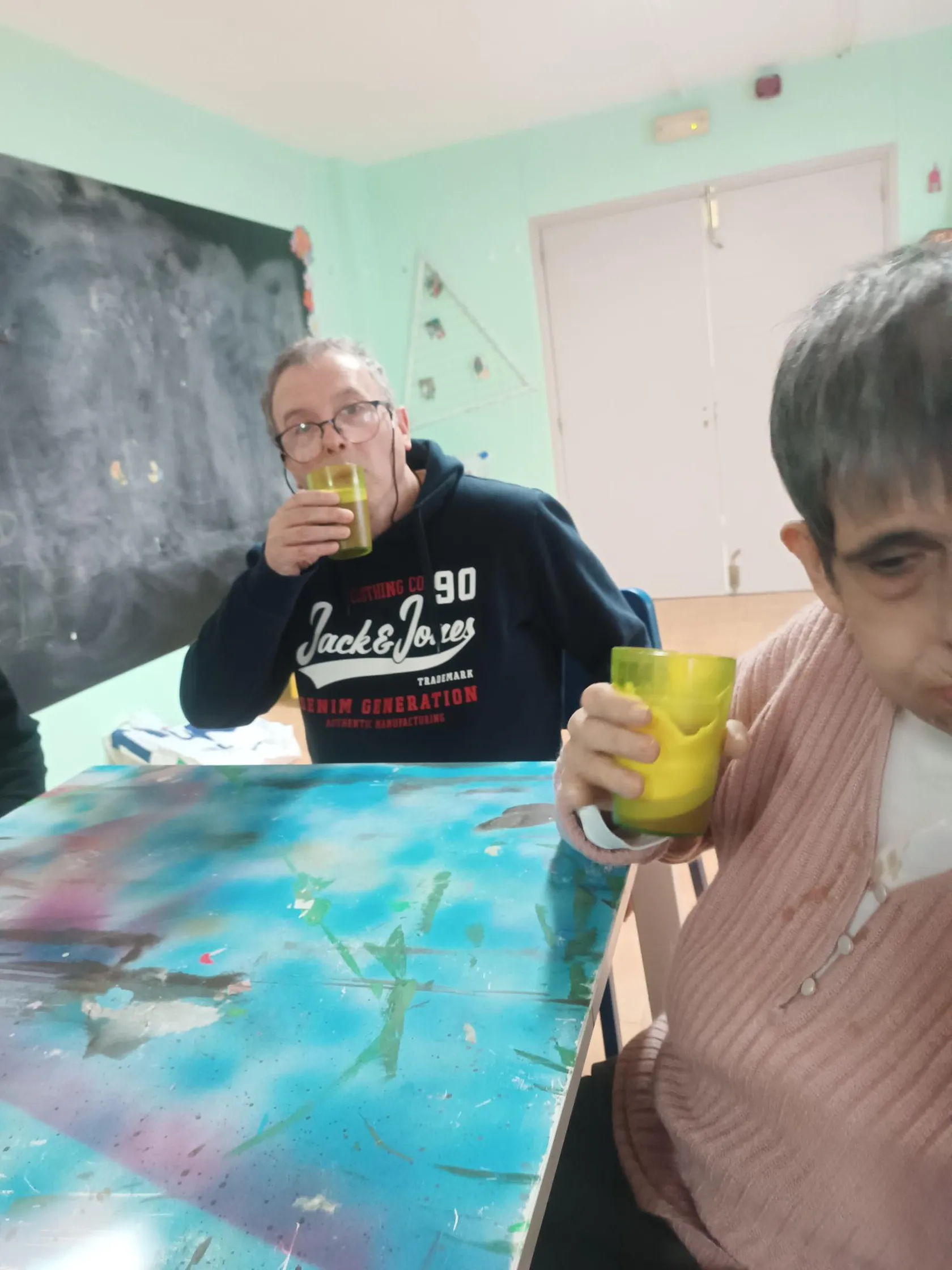 b5d4e880-f164-4939-9371-e9a183bf4ee3.jpg