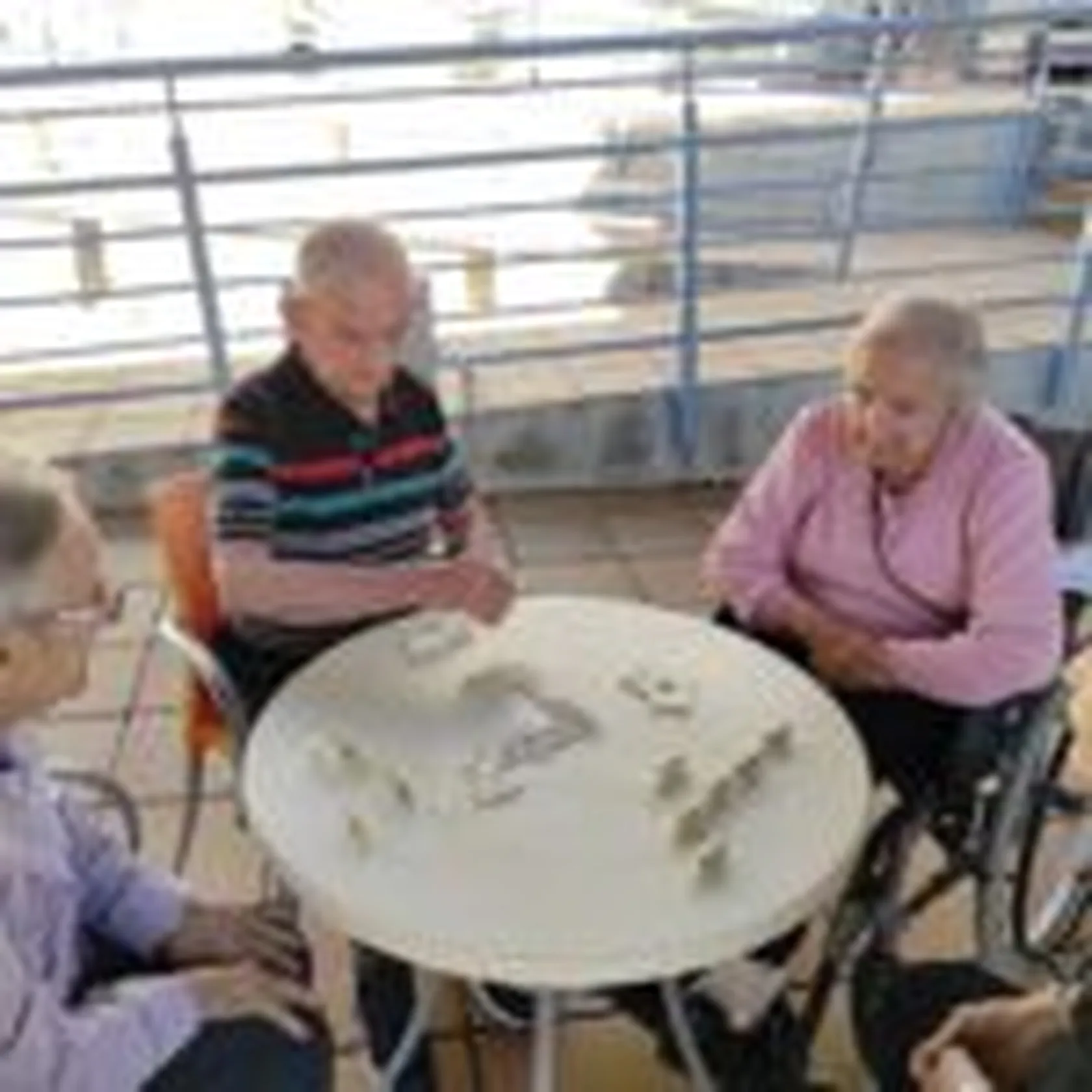 Domus-vi-quijorna-juegos-en-el-jardin-2-150x150.jpg