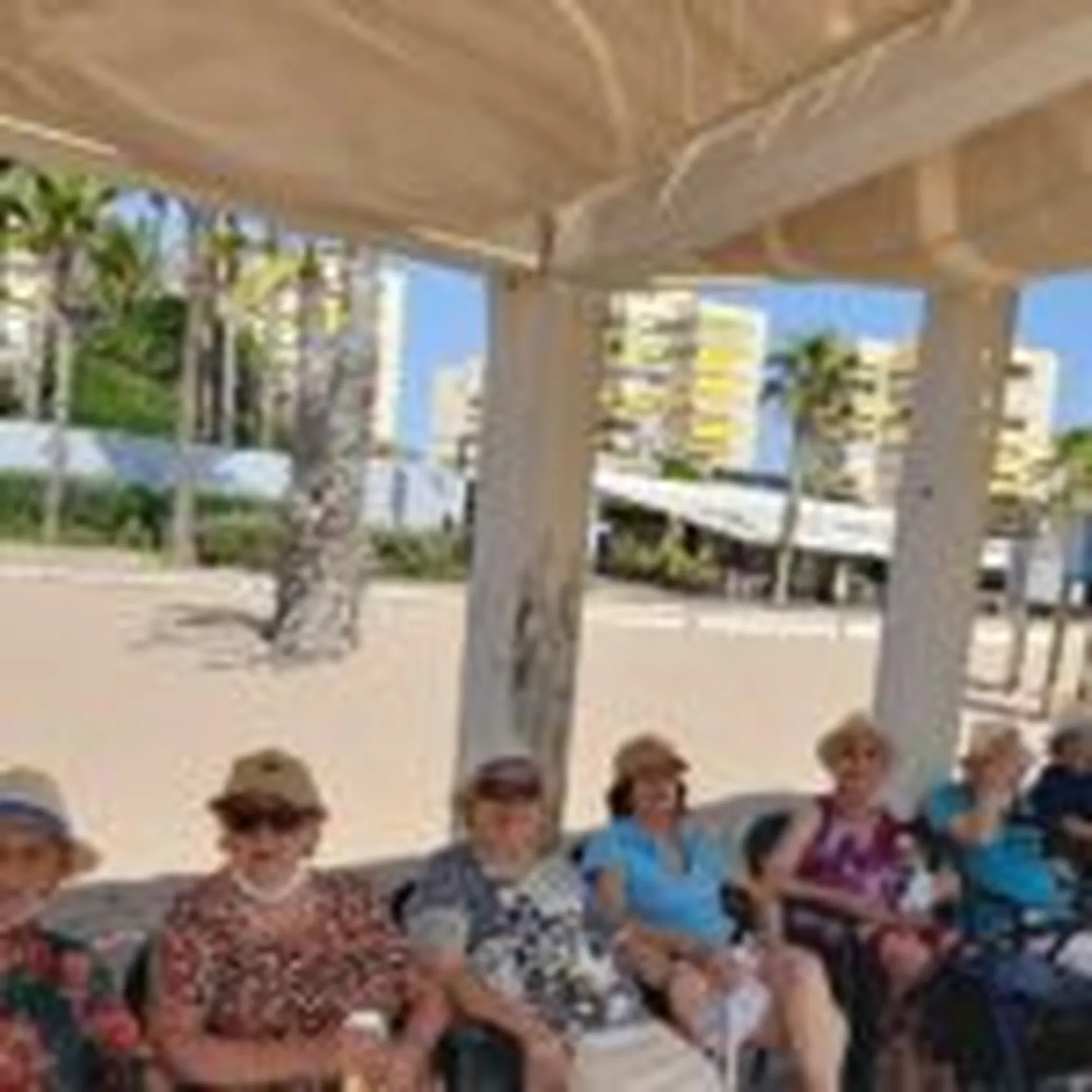 Salida-a-la-playa-DomusVi-Babel-5-150x150.jpg