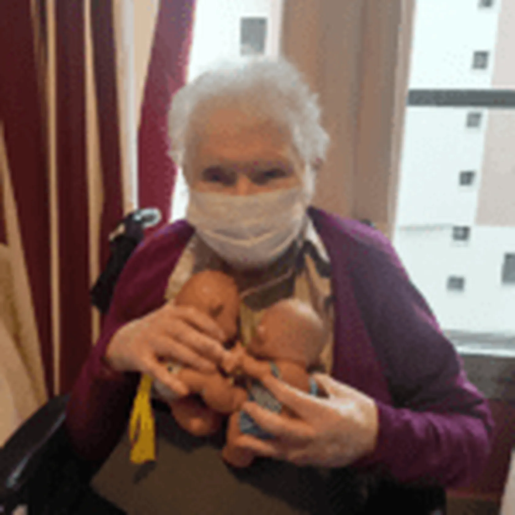 abrazo3-1-150x150.png
