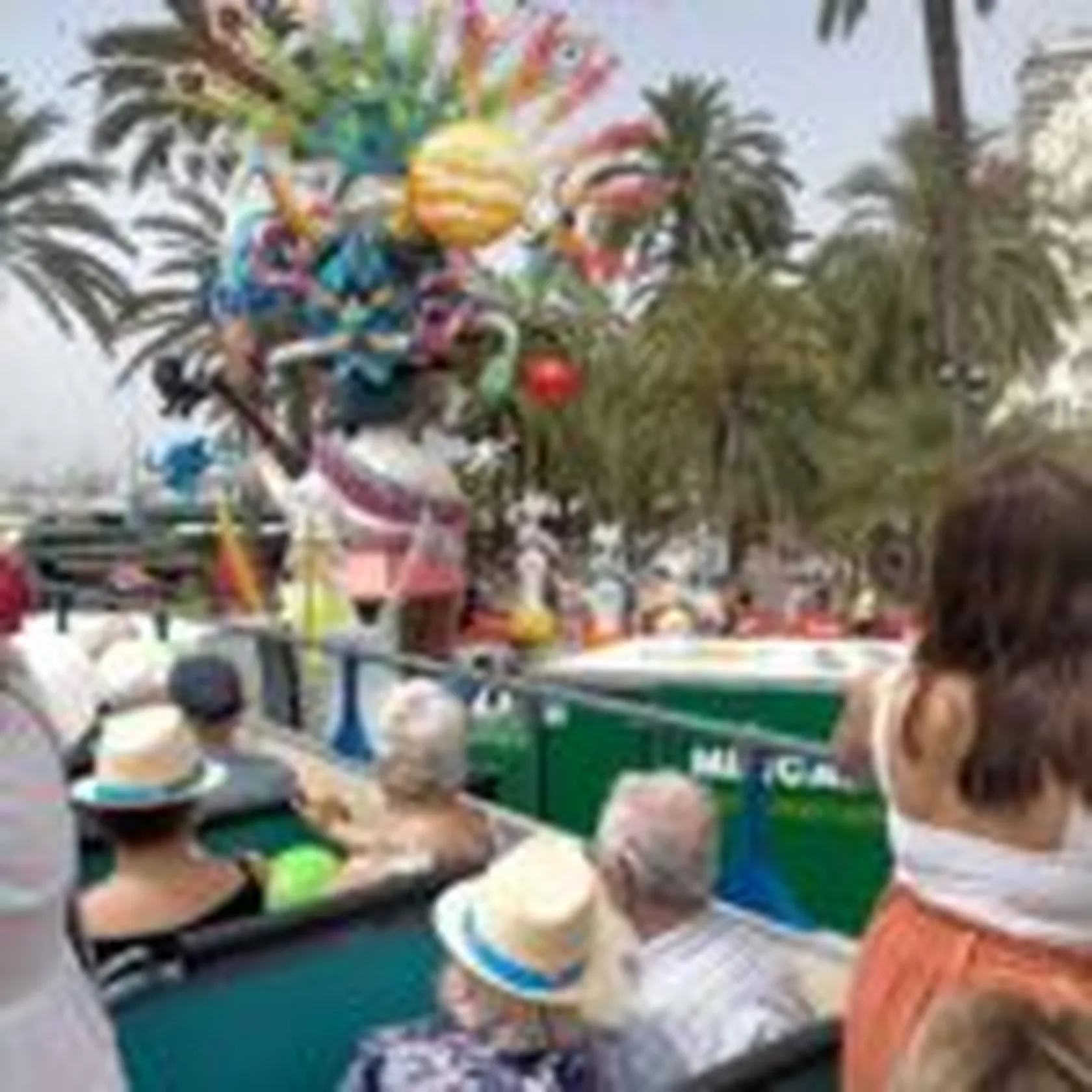 turibus4-150x150.jpg
