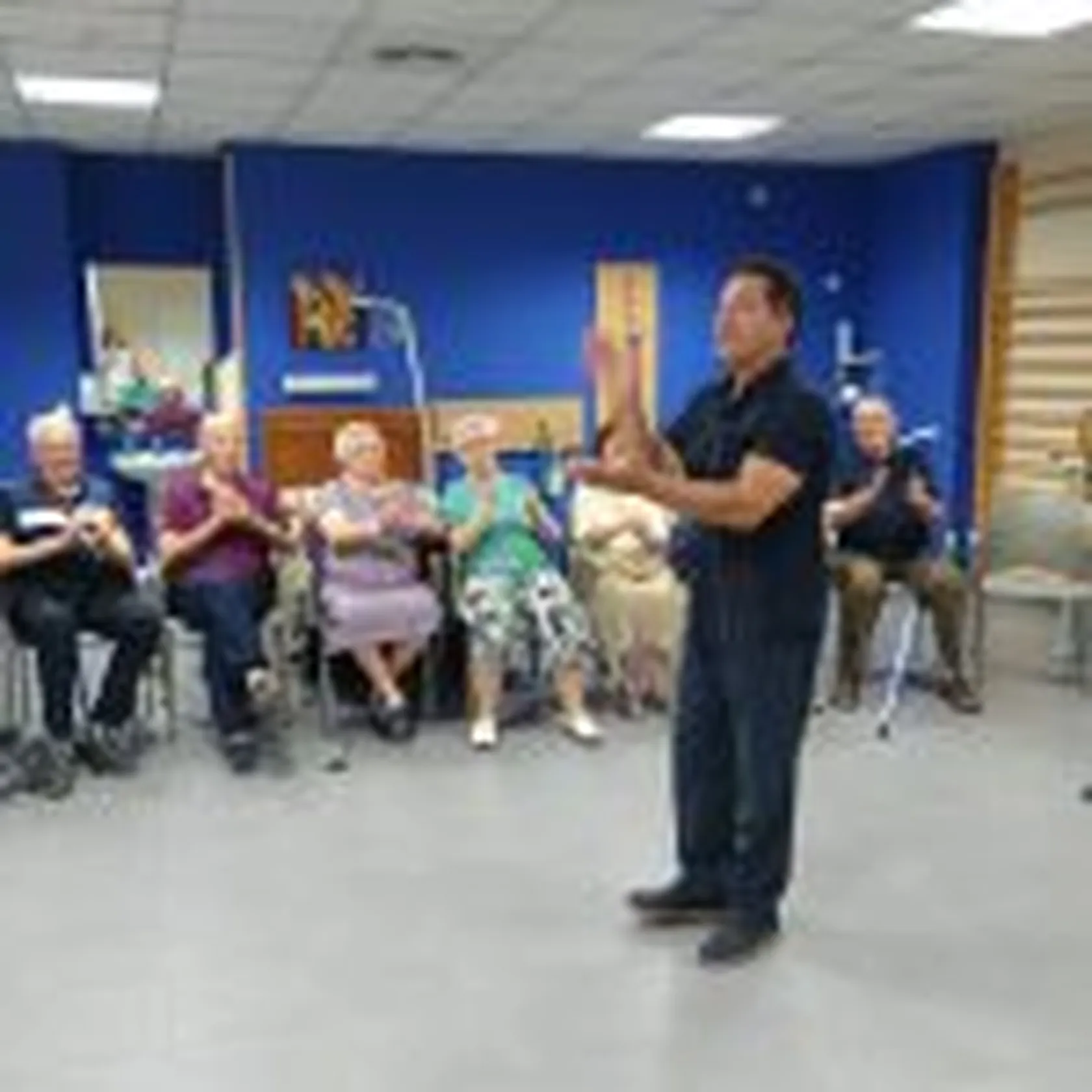 DomusVi-Valdemoro-musicoterapia-con-Rafael-Yero-1-150x150.jpeg
