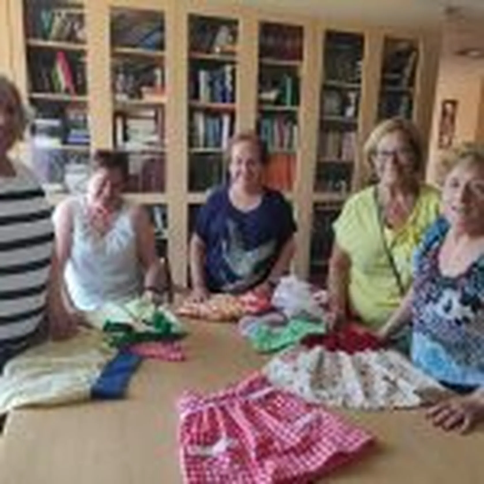 DomusVi-Valdemoro-valuntariado-entre-costuras-1-150x150-1.jpeg