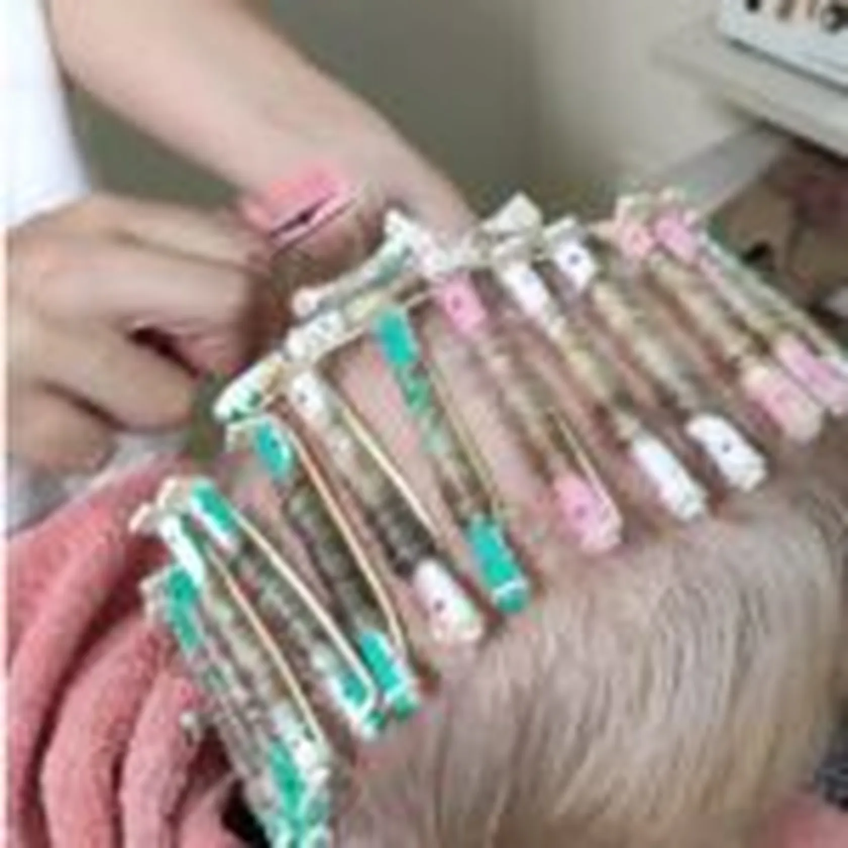 dia-peluqueria-1-150x150.jpg