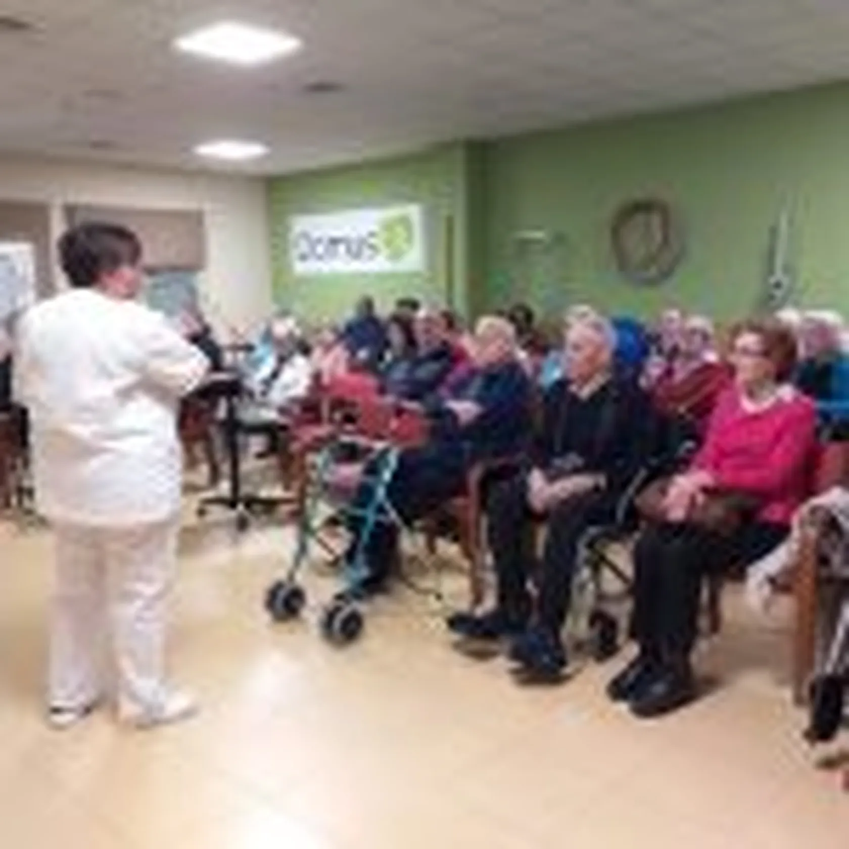 DomusVi-Valdemoro-12-meses-12-charlas-fisioterapia15-150x150.jpeg