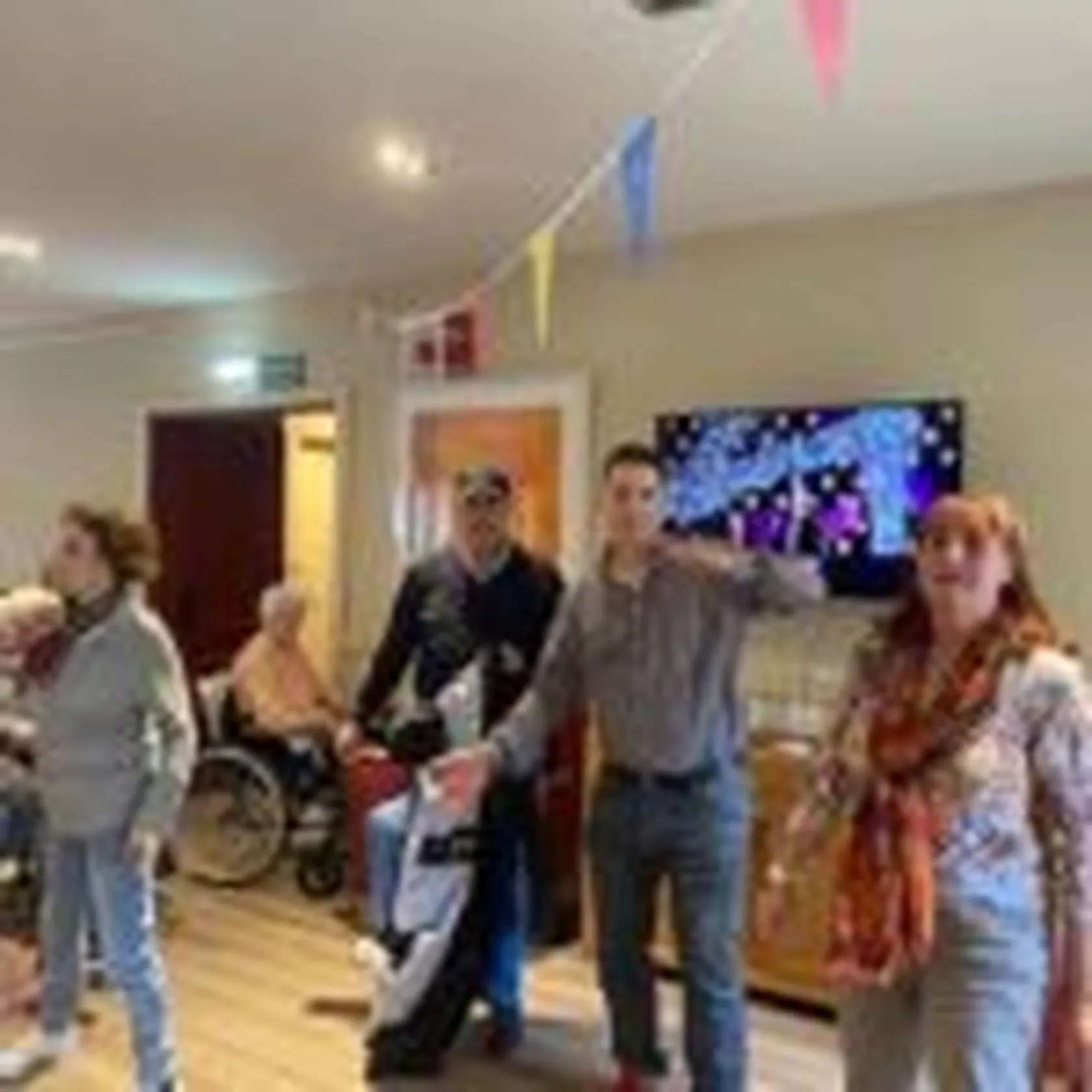 BAILANDO-2-150x150.jpg