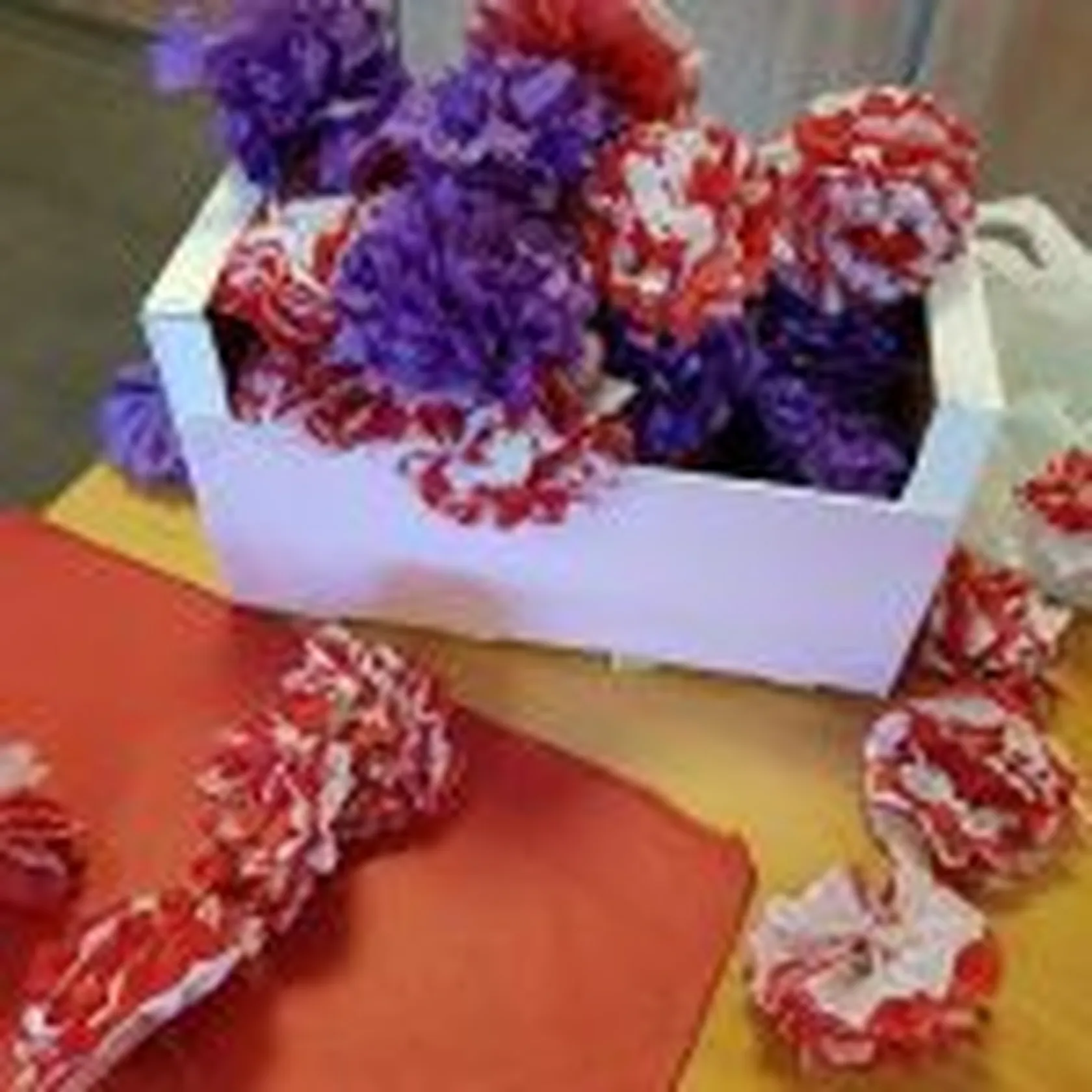 Flores-para-la-cruz-de-mayo-en-DomusVi-Alcalá-de-Guadaíra-150x150.jpg